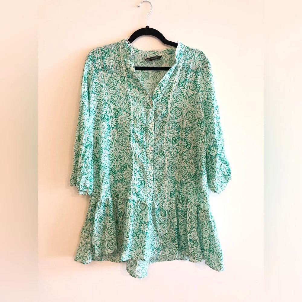 Zara Oversized Printed Mini Dress in an ecru and green floral pattern Size M